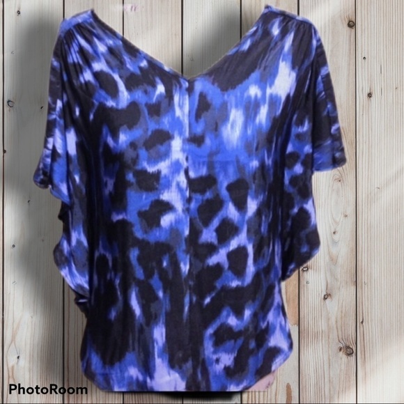 *🆕 Express Black Blue Batwing Top XS - Picture 1 of 4